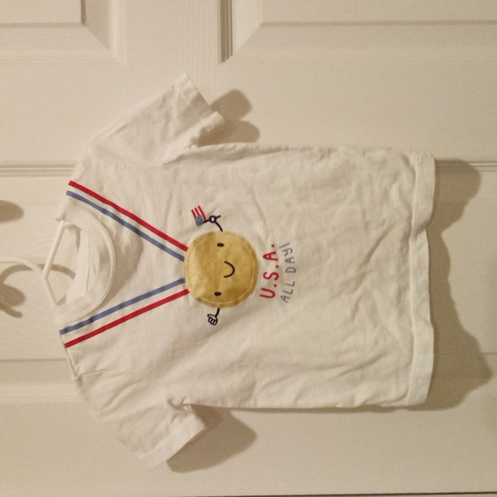 Pre-Loved / Excellent Condition Carter's 100% Cotton 18m t-shirt